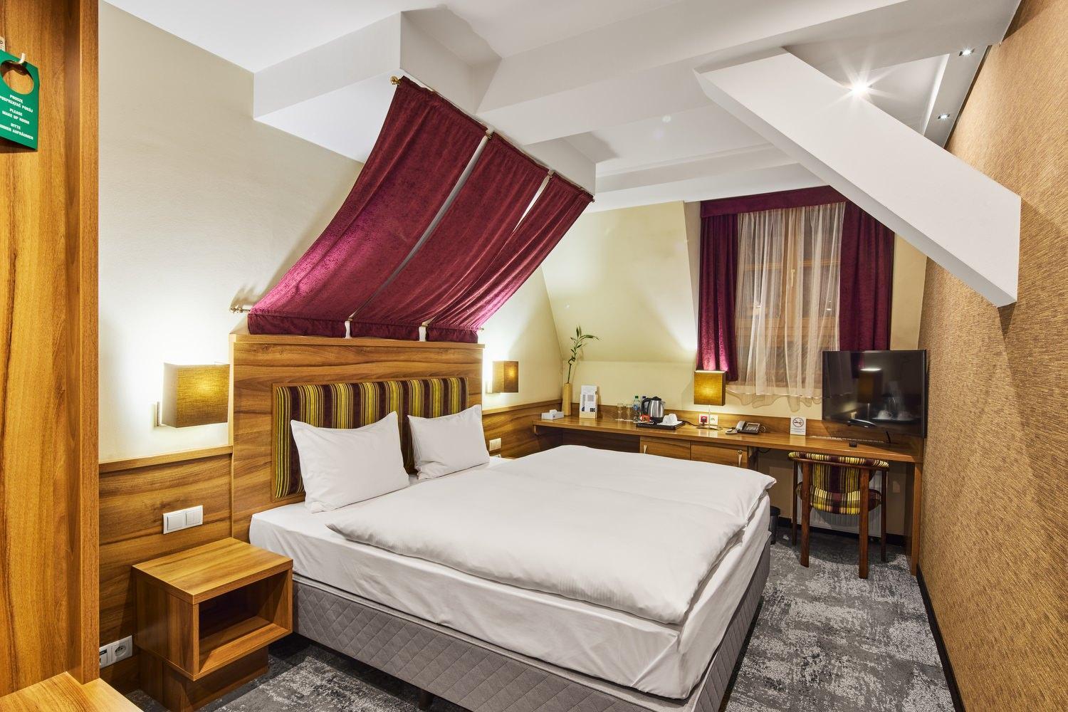 Hotel Na Polboru Sieradz Extérieur photo